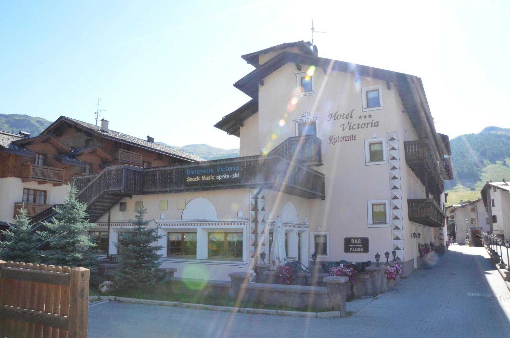 Hotel Victoria Ливиньо Экстерьер фото